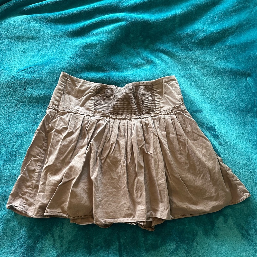 Banana Republic women’s size 4 skirt.
